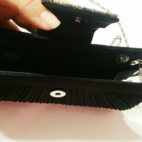 Black and Silver Formal Crossbody Clutch - Picture 7 of 8